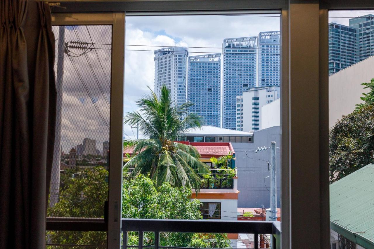 5880 Enriquez Residences Manila Exterior photo